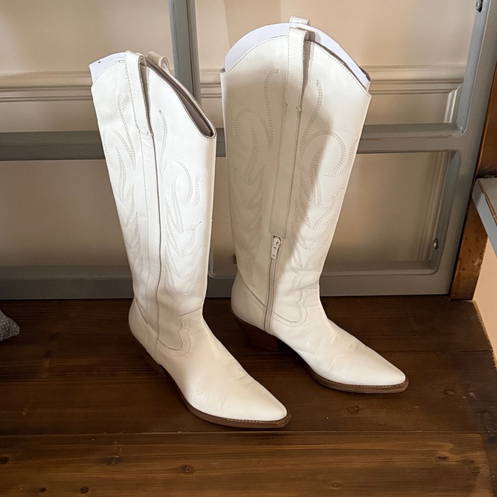 Matisse White Heeled Western Boots